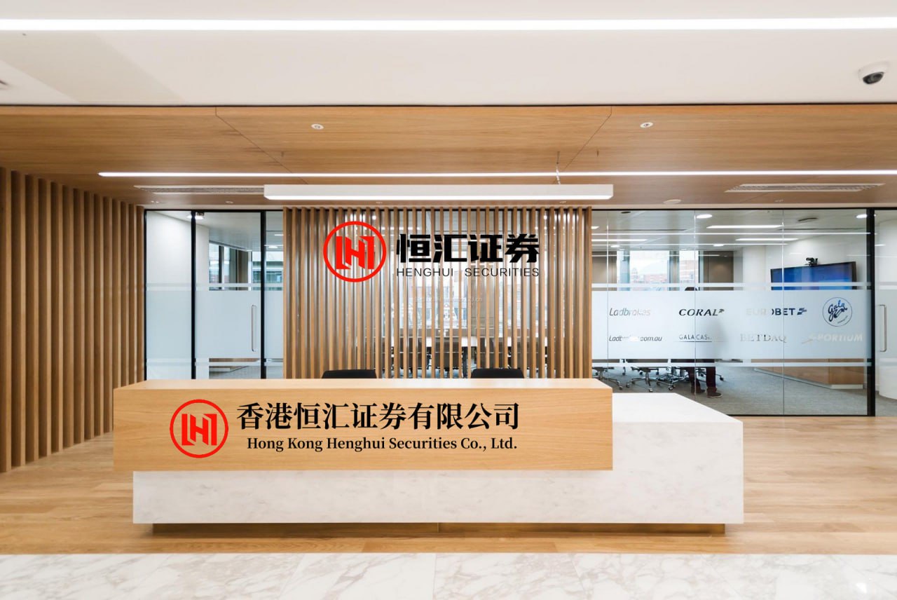 低吸配资官网 英菲克元创缪斯鼠标新品上市，粉底液外观超吸睛！